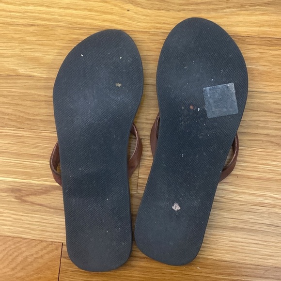 Aspiga Women’s Brown Flip Flops With Beaded Detailing Size 37/7